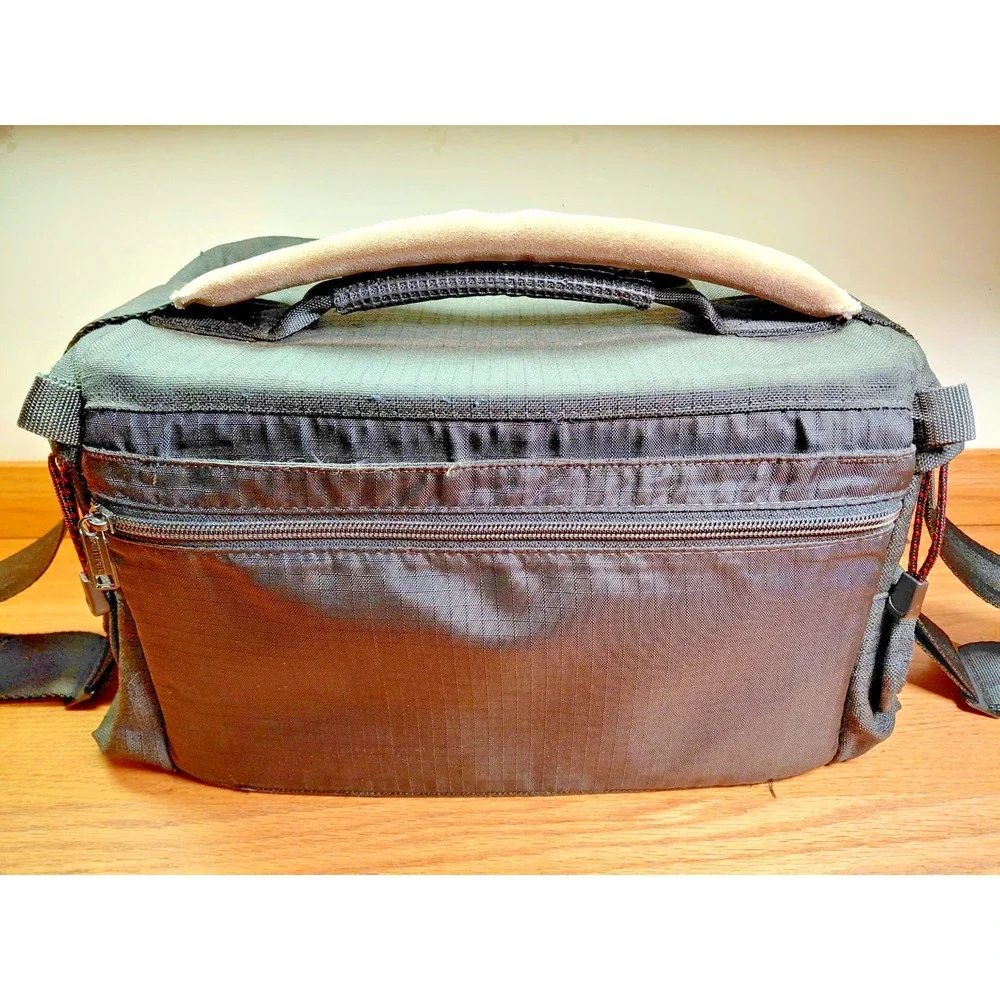 Vintage Tamrac Camera Bag – Black Shoulder Case for DSLR / SLR Cameras & Lenses